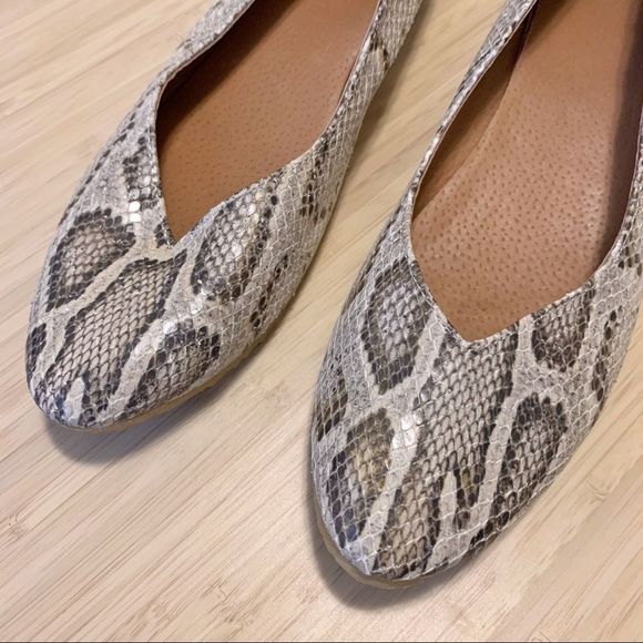 Handmade Leather Snakeskin Ballet Flats - Picture 3 of 8